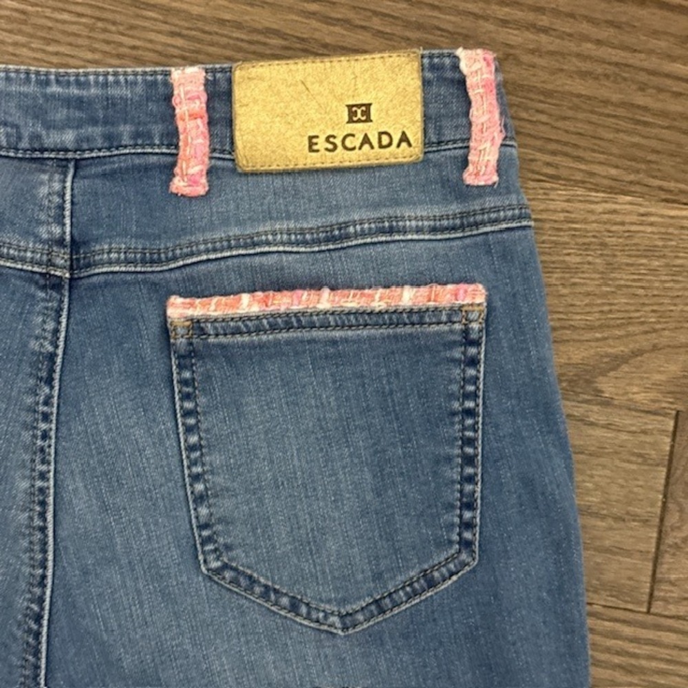 Escada Pink Tweed Trim Straight Leg Jeans Medium Wash Size 29x30